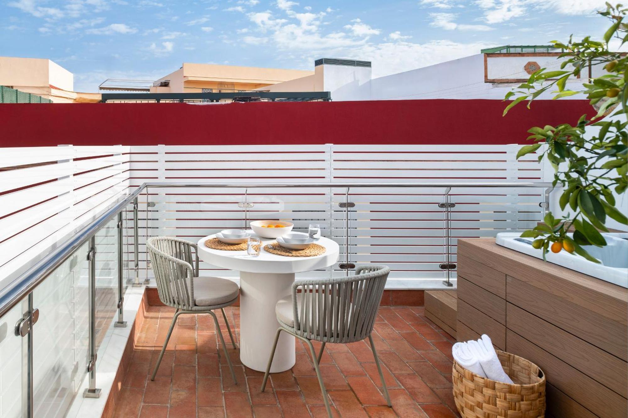 Magno Apartments Santa Clara - Private Terraces With Jacuzzi Σεβίλλη Εξωτερικό φωτογραφία