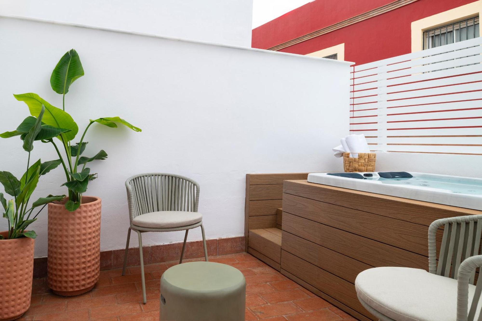 Magno Apartments Santa Clara - Private Terraces With Jacuzzi Σεβίλλη Εξωτερικό φωτογραφία